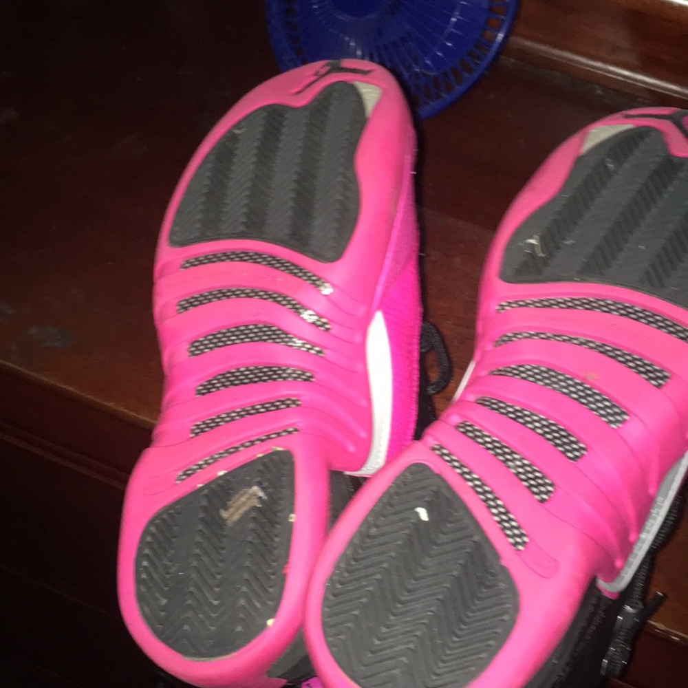 pink/black jordan 12s - Picture 3 of 5